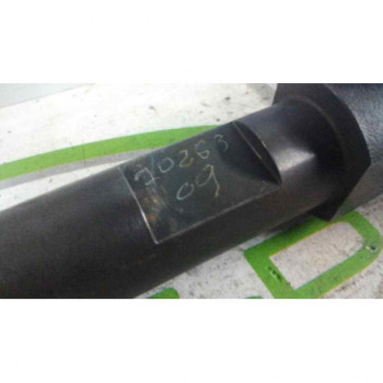 Inyector de Mitsubishi Carisma Berlina 5, Año: 1999 - 7700111014