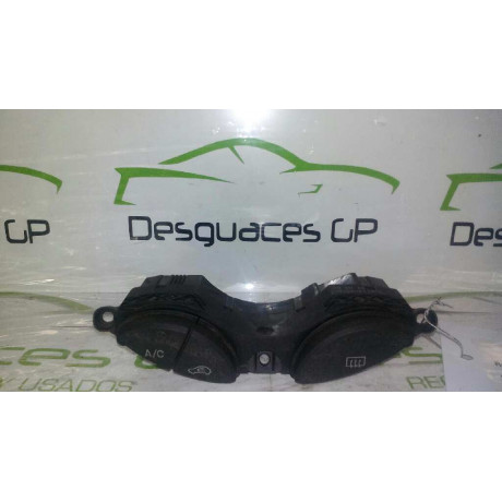 Mando Calefaccion -  Aire Acondicionado de Ford Focus Berlina, Año: 1998 - YS4T19A945BA