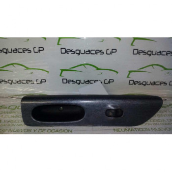 Mando Elevalunas Delantero Derecho de Renault Laguna, Año: 1994