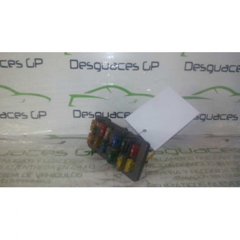 Caja Reles - Fusibles de Peugeot 106, Año: 1991