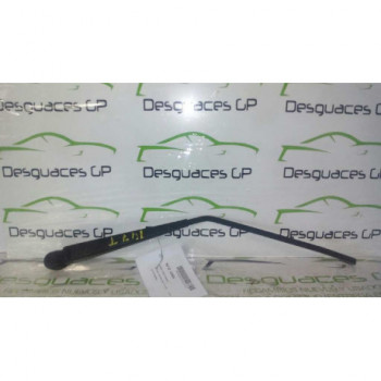 Brazo Limpia Trasero de Peugeot 205 Berlina, Año: 1983 - 642958