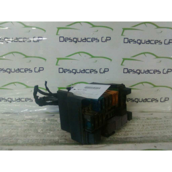 Caja Reles - Fusibles de Renault Laguna Ii, Año: 2001 - 8200162334D