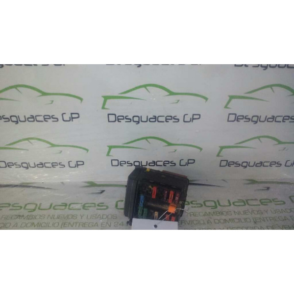 Caja Reles - Fusibles de Peugeot 106, Año: 1991 - 9608173180