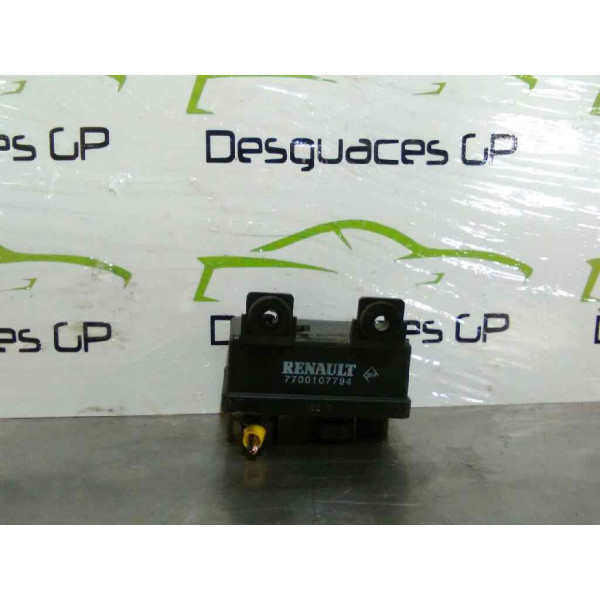 Caja Precalentamiento de Renault Megane I Scenic, Año: 1996 - 7700107794