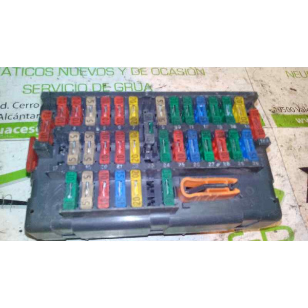 Caja Reles - Fusibles de Peugeot 406 Berlina, Año: 1995 - 94592881