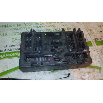 Caja Reles - Fusibles de Peugeot 406 Berlina, Año: 1995 - 94592881